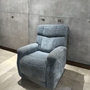 Kursi Recliner “CloudRest” – Nyaman, Stylish, dan Siap Menemani Waktu Santai Anda