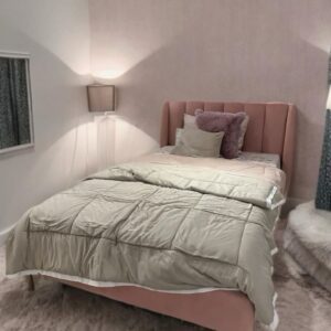 Tempat Tidur “Blush Dream” – Elegan, Lembut & Nyaman